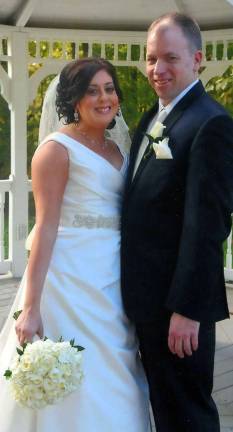 Amy Furth and Alan House Jr. are wed Amy Furth and Alan House Jr. are wed
