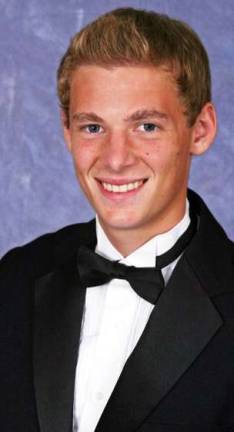 Senior project draws from many influences Warwick Valley High School senior Lucas Durland launches a golf tournament on May 7 to benefit Maternal-Infant Services Network as his senior project.
