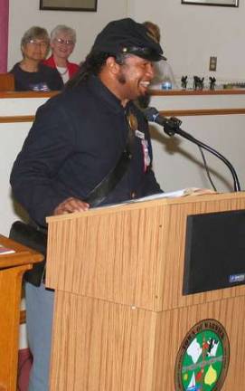 Civil War plaque dedication at Warwick Town Hall Ludger Balan, living historian for the NY 26th U.S. Colored Troops, reported that there weremore than 100,000 black soldiers who fought in the Civil War and more than 4,000 were from New York.
