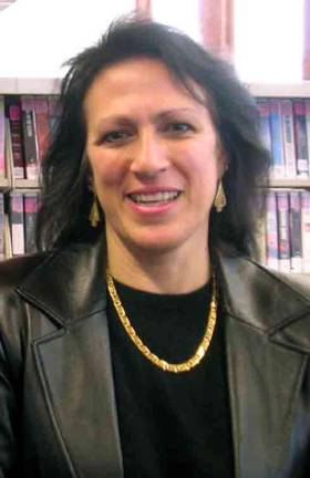 Look to the sky Author Linda Zimmermann will be at the Tuxedo Park Library on Sunday, Dec. 10, to talk about her book, "Hudson Valley UFOs: Startling Eyewitness Accounts from 1909 to the Present."