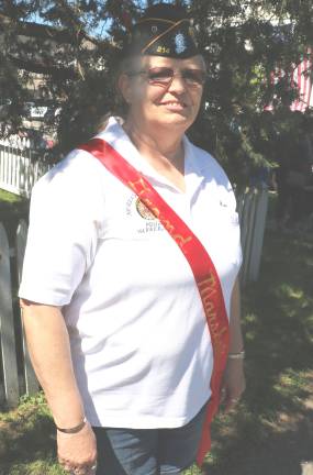 Warwick honors those who sacrificed their lives The Grand Marshal for this year was US Army veteran Laura Smykla.