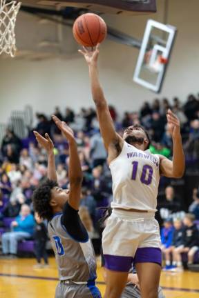 Warwick Valley plays Monticello in a varsity boys basketball game on Feb. 1, 2024.