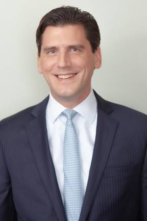 Financial Expert Doug Messina: How to Be a Smart Home Buyer in A Seller’s Market Douglas Messina, CFP, CRPC, APMA.