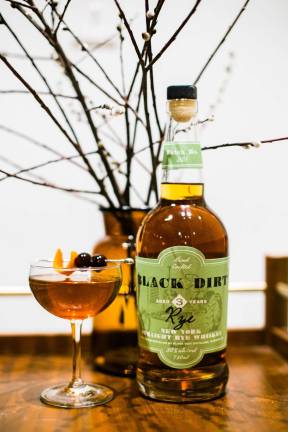 Muddled, shaken, stirred The Wariwck Valley Winery and Distillery will host "Muddled, Shaken, Stirred," a hands-on cocktail seminar and dinner on Friday, April 13, from 7 to 9 p.m.
