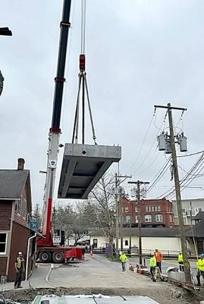 Bank St. Bridge drops into place