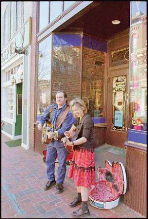 Husband and wife duo to play local music festival Husband and wife duo to play local music festival