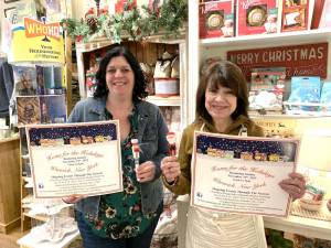 Corrine Iurato (Left) from Peck’s Wine and Marybeth Schlichting (Right) from Frazzleberries are the Warwick Merchant Guild members who put this event together every year.