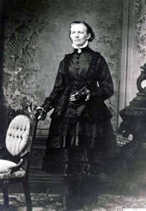 Online exhibit celebrates Warwicks contribution to womens history Photo file attached Women's dress reform advocate Lydia Sayer Hasbrouck's stone home still stands on Route 17A just after the entrance to Hickory Hill Park in Warwick.