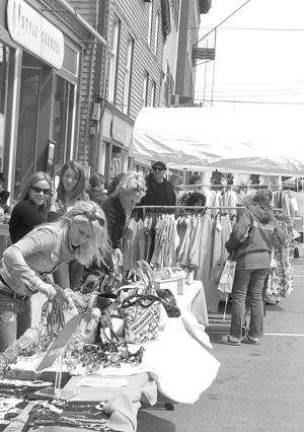 Business notebook: Merchant Guild hosts Springfest 2007 on April 28 Business notebook: Merchant Guild hosts Springfest 2007 on April 28