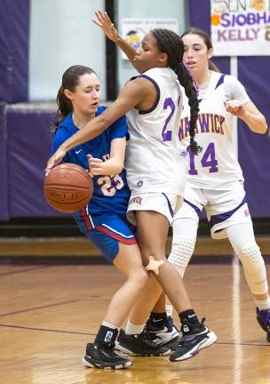 Warwick girls’ varsity basketball beats Goshen