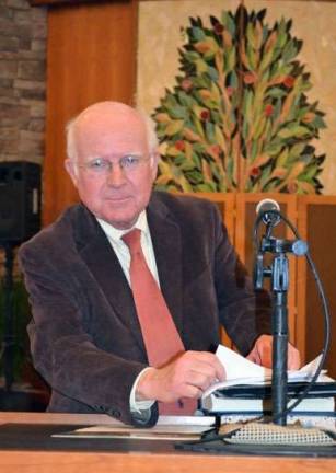 ‘Uneasy Neighbors’ Photo by Abby Wolf Richard Hull, a professor at New York University as well as the historian for the Town of Warwick, described the history of Kiryas Joel during a lecture last month at Congregation Eitz Chaim in Monroe.