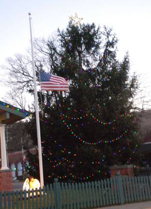 Greenwood Lake welcomes the holidays Greenwood Lake welcomes the holidays