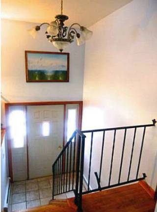 This High Meadow Drive property in Warwick is priced to sell This High Meadow Drive property in Warwick is priced to sell