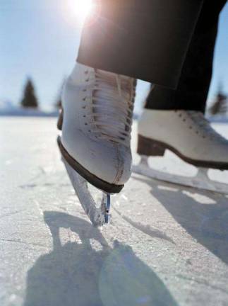 Bear Mountain Outdoor Rink opens Saturday Photo illustration The outdoor skating rink at Bear Mountain Palisades Interstate Park opens Saturday, Nov. 2, with skating available through March 2.