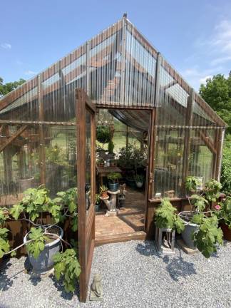 Backyard gardeners open their gates for Kitchen Garden Tour Dawn Mele’s Vernon, NJ garden took home second this year.