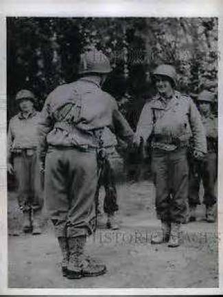 Son revives amazing lost story of Philip Streczyk, D-Day hero Ron Streczyk offered this photo of General Dwight D. Eisenhower and his father, Philip Streczyk, shaking hands.