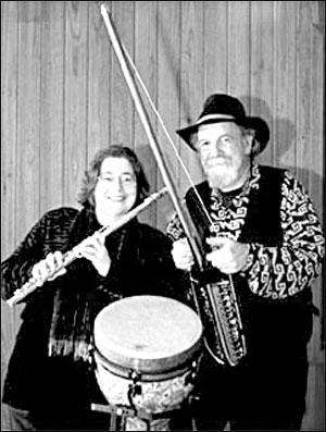 Duo plays Tuesday at Florida Farmers Market opening Duo plays Tuesday at Florida Farmers Market opening