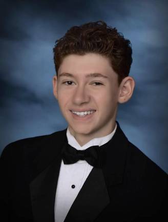 WVHS Valedictorian Evan Grundfast WVHS Class of 2025 Valedictorian Evan Grundfast