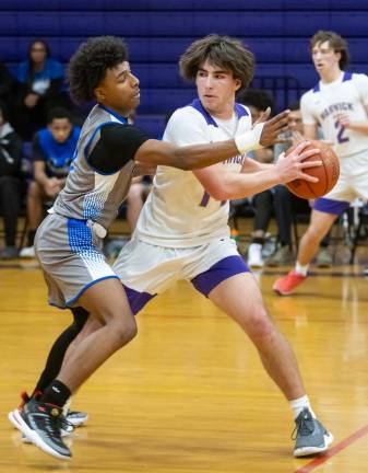 Warwick Valley plays Monticello in a varsity boys basketball game on Feb. 1, 2024.