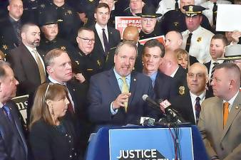 Assemblyman Colin J. Schmitt hosted Orange County District Attorney David Hoovler, Rockland County Sheriff Louis Falco and Orange County Sheriff’s deputies in Albany on Wednesday at a rally opposing New York’s dangerous criminal justice changes, demanding a full repeal. According to Schmitt, this was the largest law enforcement-based rally opposing the dangerous criminal justice changes held to date in New York State. The assemblyman has introduced legislation to repeal the dangerous criminal justice changes. These changes were created without any input from law enforcement by the Governor and Democratic Majority and tragedies have occurred over and over again including in our Assembly District since the law was implemented, Schmitt said. This is unacceptable. We should be making New York State a safer place and instead we are prioritizing the criminal over the victim. The time is now to fully repeal these dangerous changes.