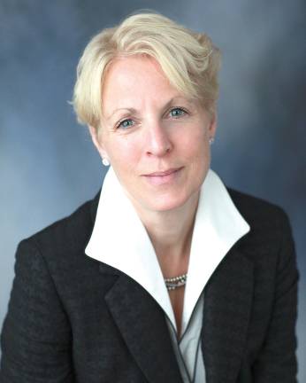 College Admissions Expert Elizabeth Levine: Do Well in School, Be Nice and Find Your Passion – Wise Words from an MIT Admissions Counselor Elizabeth Levine