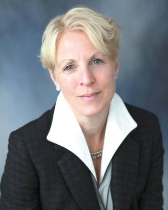 College Admissions Expert Elizabeth Levine: What is the 1 question you should ask when deciding on your college list? Elizabeth Levine