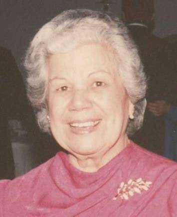 Rosa M. Sariego Rosa M. Sariego