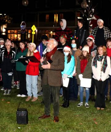 “How different would this community be if the Warwick Valley Gardeners did not exist,” questioned Mayor Michael Newhard who went on to explain how the Gardeners help create an environment that attracts visitors to the area and improves the quality of life for its residents.