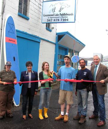 Greenwood Lake Paddleboards celebrates grand opening at new marina Photo by Roger Gavan From left, Warwick Valley Chamber of Commerce member Danielle Barbour, Chamber President Sherry Bukovcan,Greenwood Lake Paddleboards owners Theresa Sparkes and Chaz Corallo, SportmanþÄôs Marina Manager Drew Anoll and Chamber Executive Director Michael Johndrow.