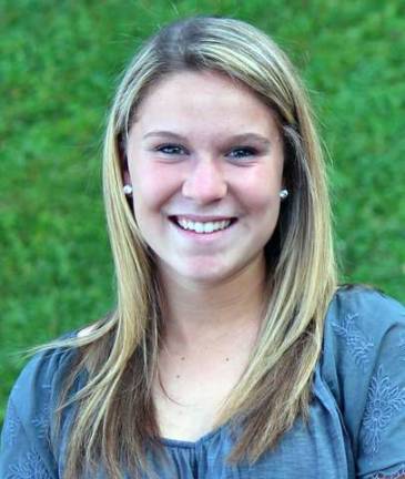Tennis player Juliana Marcolini earns 'Student-Athlete of the Week' honors Juliana Marcolini