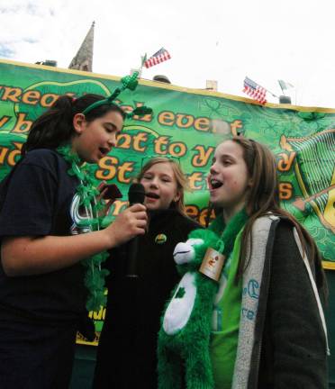 A song of Ireland in their hearts and on their lips A song of Ireland in their hearts and on their lips