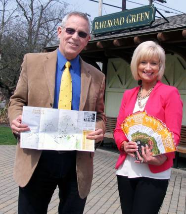 Where to go, what to do Photo by Roger Gavan The Warwick Valley Chamber of Commerce recently distributed its 22nd annual Warwick Valley Tourism Guide, Events Calendar & Business Directory. From left, Michael Johndrow, executive director of the Warwick Valley Chamber of Commerce and Marketing Director Janine Dethmers.