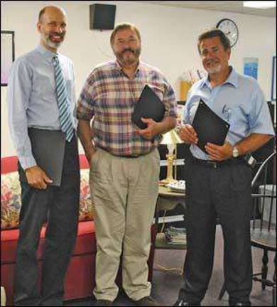 Warwick Valley High School staff wins $1,052 science grant to restore Sanfordville pond Warwick Valley High School staff wins $1,052 science grant to restore Sanfordville pond