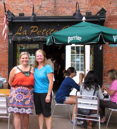 Le petite cuisine re-opens Photo by Roger Gavan From left, La Petite Cuisine owner Jennifer Haesche with a friend and strong supporter Diane Kelsser. After a brief closure as a result of a New York State Tax Department order and the issue now resolved, the popular indoor/outdoor cafÈ at 20 Railroad Ave. reopened for business as usual on Saturday, Aug. 17.