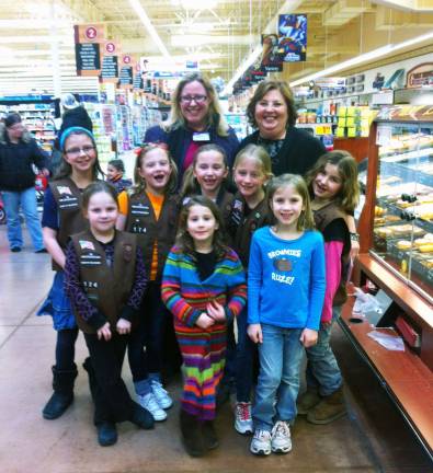 Troop 174 Brownies go shopping Photo provided by Kerry Danaher Brownie troop 174 recently visited Price Chopper in Warwick for a fun-filled day that also gave them a chance to complete their þÄúMoney ManagerþÄù badge.