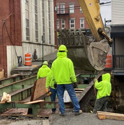 Work on Bank St. bridge begins