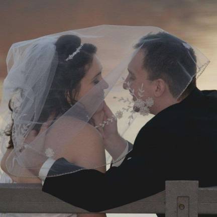 Send us your wedding photos! Send us your wedding photos!