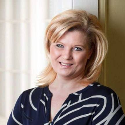 Jennifer DiCostanzo receives Seller Representative Specialist (SRS) Designation Jennifer DiCostanzo