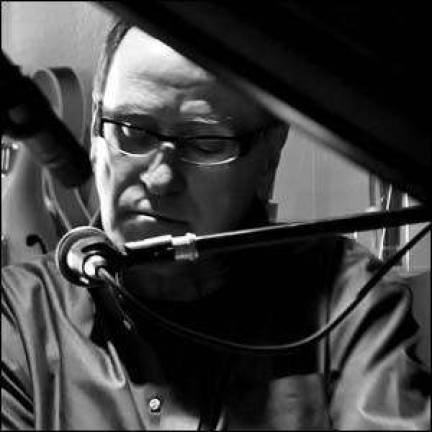 Pianist Richard Kimball to play solo concert at Utopian Direction on Saturuday, Aug. 20 Pianist Richard Kimball to play solo concert at Utopian Direction on Saturuday, Aug. 20