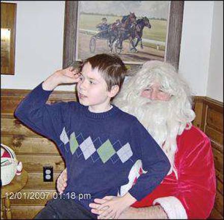 Parents Run AMOC brings holiday cheer Parents Run AMOC brings holiday cheer