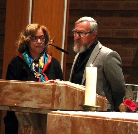 Before the Mass, Village of Warwick Mayor Michael Newhard addressed the congregation and welcomed everyone to this second bilingual Mass at Saint Stephen&#x2019;s.Judy Battista, a member of the Spanish Ministry Committee, translated his remarks into Spanish.
