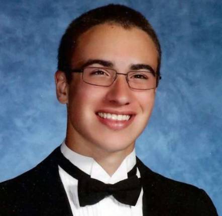 Runner Ray Farinella named Student-Athlete of the Week at Warwick Valley High School Ray Farinella