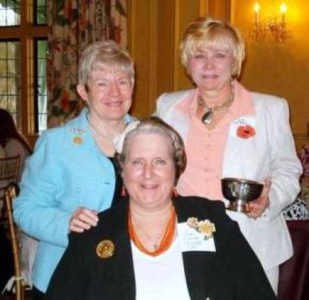Warwick Valley Gardeners win state awards Pam Foehser, president Federated Gardener Clubs of New York State, is flanked by Ann Bloom, left, awards chairperson for the District X garden clubs, and Mary Pohlman, right, the executive vice president of the Warwick Valley Gardeners and chairperson of the garden therapy program.