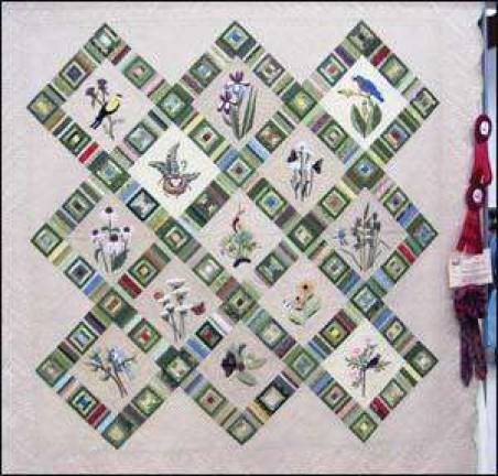 Warwick Valley guild's 2012 raffle quilt wins several awards in recent competition Warwick Valley guild's 2012 raffle quilt wins several awards in recent competition