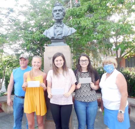 Pictured from left to right are: John Mabee, Zoe Babcock, Jenna Greenhill, Kathleen Wanczyk and Chamber Member Marie Pillmeier. Photo provided by Beth Fuller.