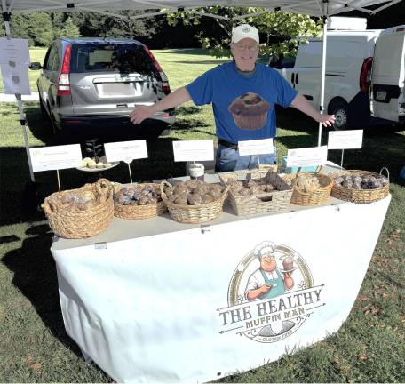 Muffin Man brings gluten-free wares to the Farmers market Muffin Man Bill Scher and his gluten-free muffins at the Lakeside Farmers Market.