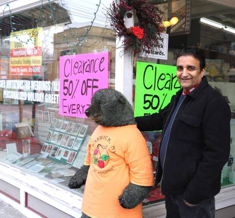 The Inkwell closes forever this Feb. 10 Photo by Roger Gavan The Inkwell, 46 Main St., closed its doors on Friday, Feb. 10. Mohamed Ajamal, who owned and managed the business since 2008, frequently stood outside to greet his customers.
