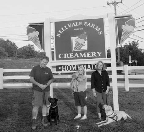 Guiding Eyes visit the Bellvale Creamery Guiding Eyes visit the Bellvale Creamery