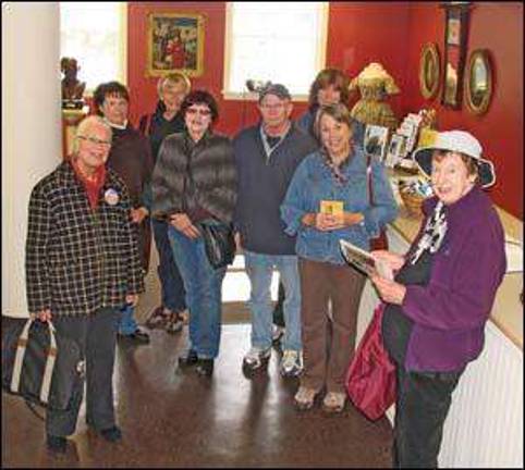 Walking tour of historic sites Walking tour of historic sites