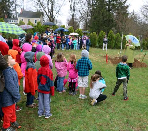 Village of Warwick celebrates Arbor Day at Stanley-Deming Park Guest speaker Patricia Reinhardt, chair of the Arbor Day Committee, a former schoolteacher and member of the Warwick Valley Gardeners, spoke about the origins of the celebration and how the idea, which quickly spread throughout the country, was first observed in Nebraska in 1872.